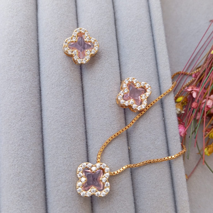 kit Colar e Brinco Trevo de Zircônia Rosa Claro Dourado