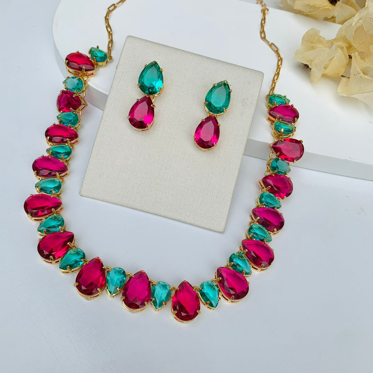 Kit Colar e Brinco Verde Esmeralda e Rosa Fúcsia Chris