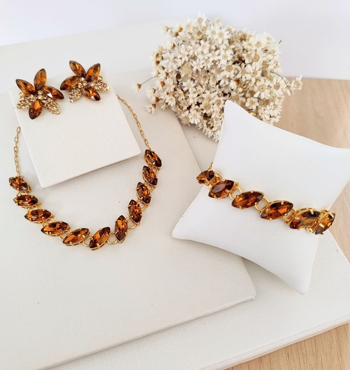 Kit Colar, Pulseira e Brinco Marrom Márcia ( Mocha Mousse)