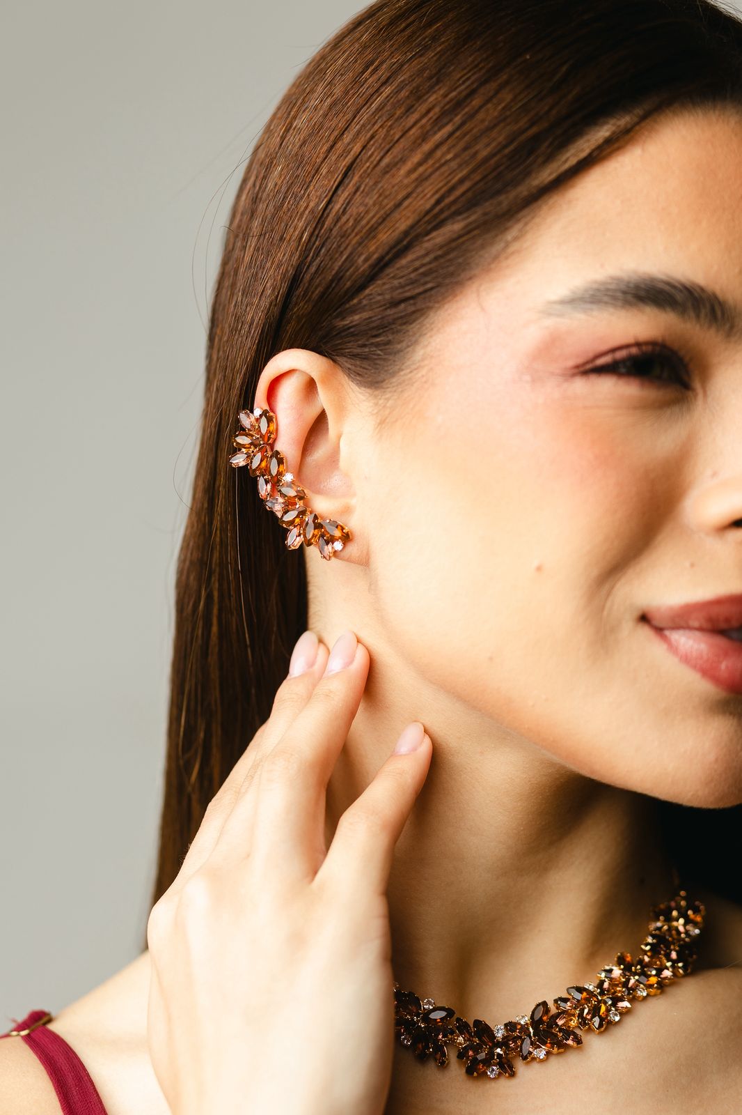 Kit Ear Curf, Colar, Bracelete e Anel Regulavel Astoria Tons de Marrom Banho Dourado