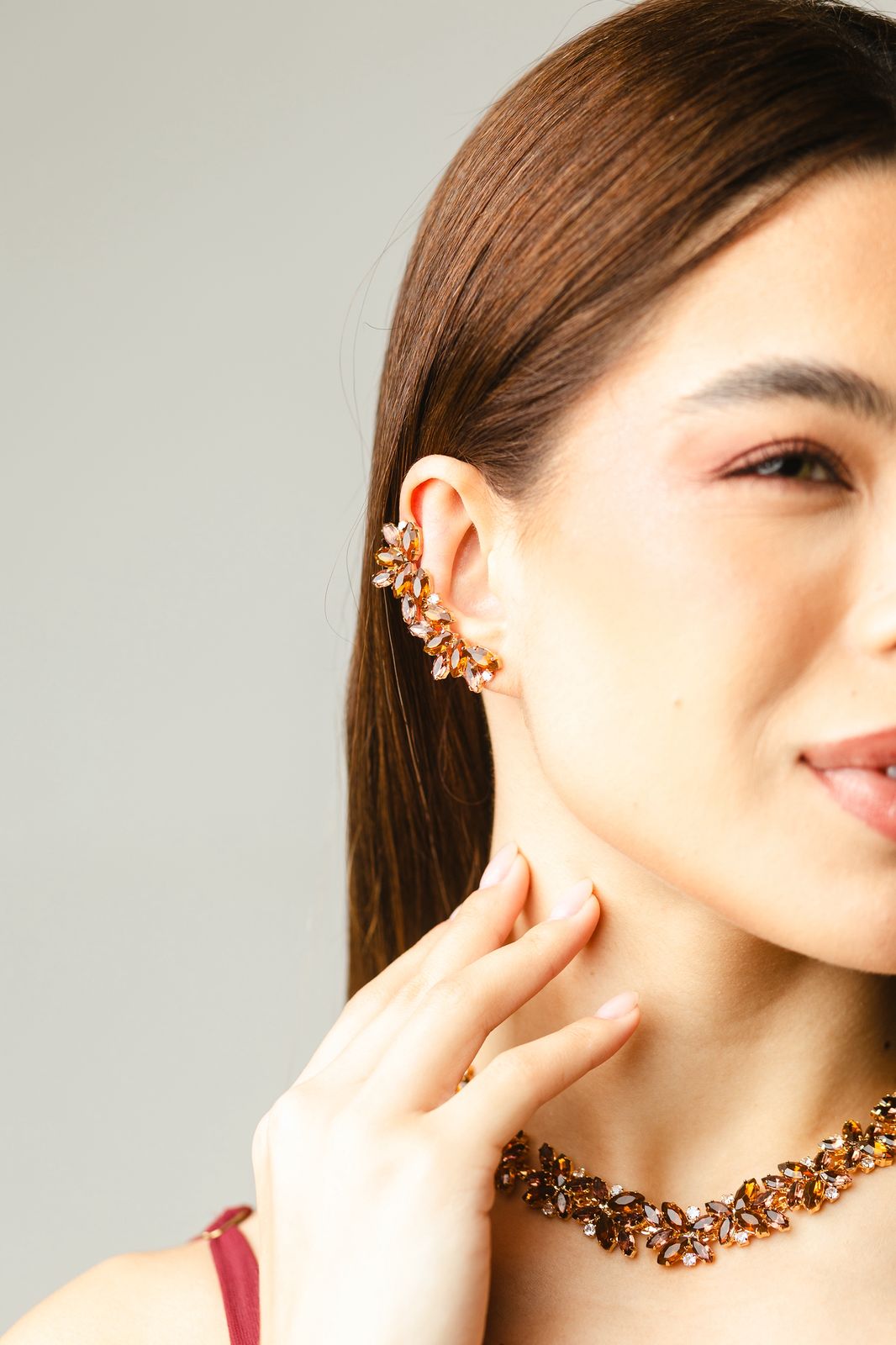 Kit Ear Curf e Colar Astoria Tons de Marrom Banho Dourado