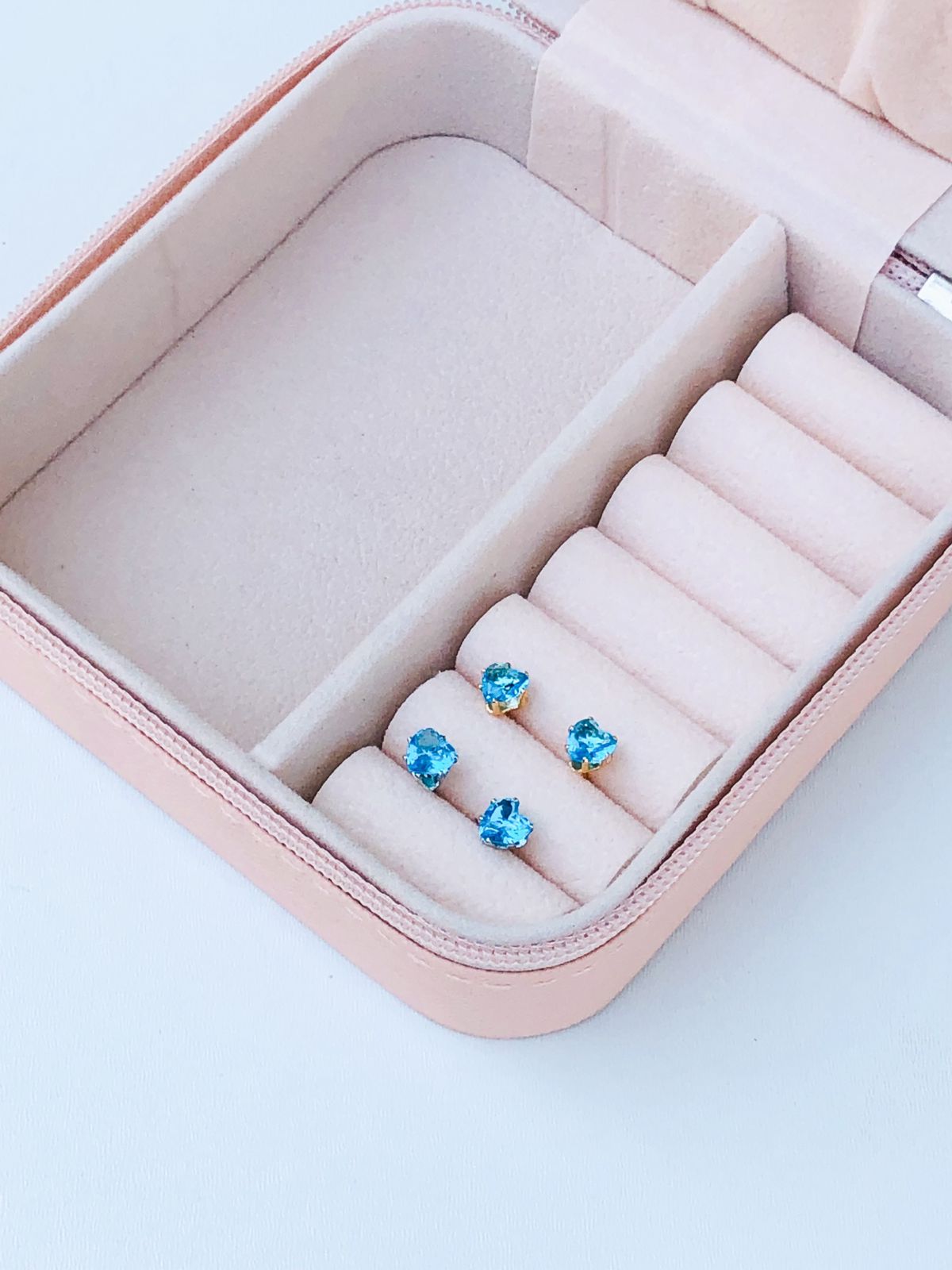 Mini Brinco de Coração Zircônia
