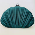 Clutch Plissada Verde Escura com Detalhe Ônix