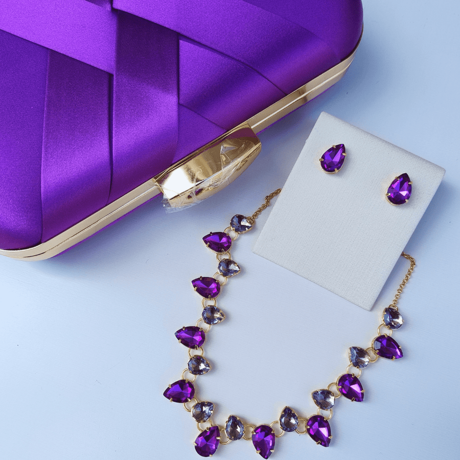KIT COLAR BRINCO E CLUTCH MIRIAN- TONS DE ROXO Cor:TONS DE ROXO