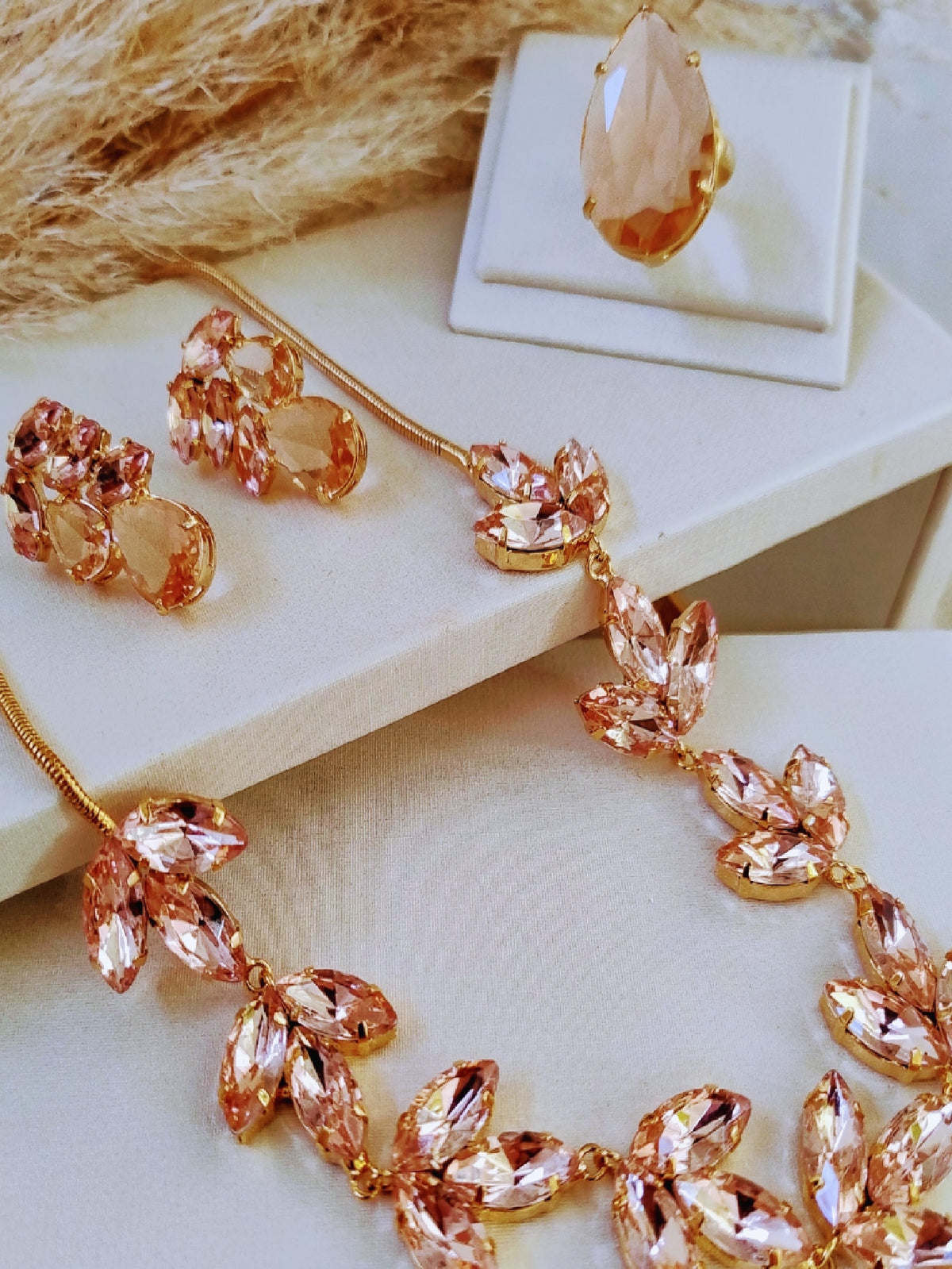 KIT COLAR ANEL BRINCO AMBAR DOURADO Cor:AMBAR