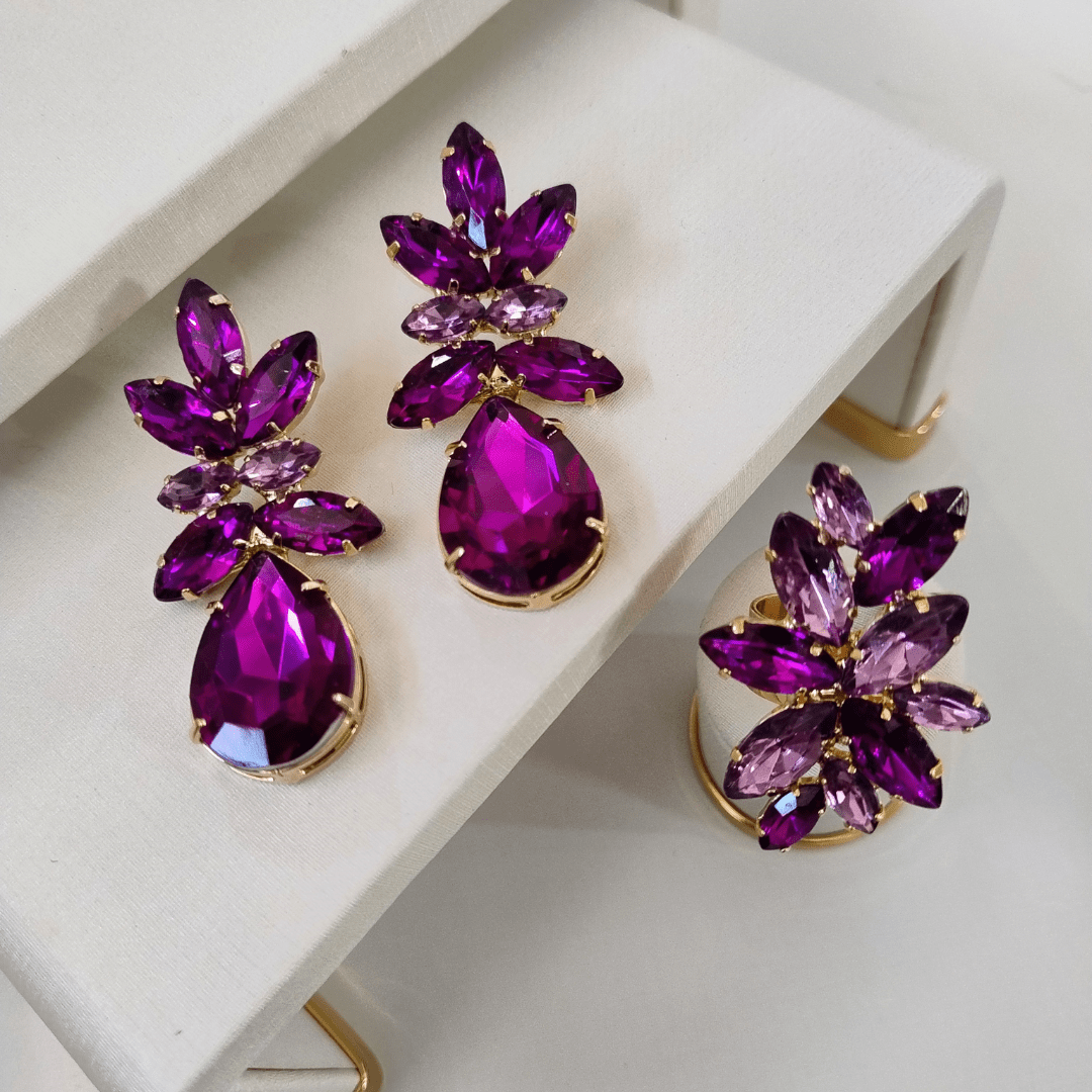 KIT BRINCO E ANEL TONS DE ROXO TREVINHO Cor:Roxo
