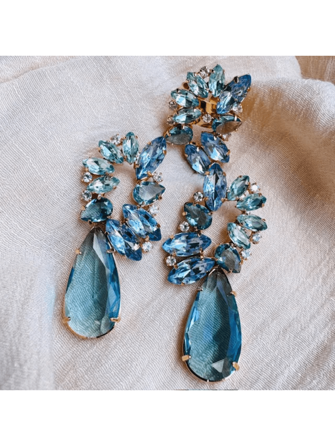 KIT ELEGÂNCIA BRINCO E ANEL REGULÁVEL TONS DE AZUL SERENETY AMANDA Cor:Azul