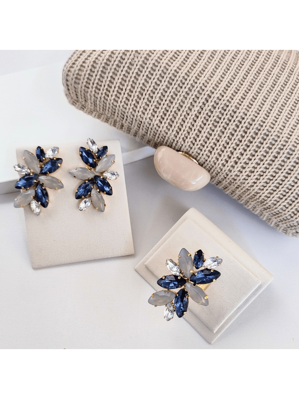 KIT CLUTCH ANEL BRINCO TURIM TONS DE AZUL Cor:TONS DE AZUL;Tipo de Estilo:KIT CLUTCH ANEL E BRINCO