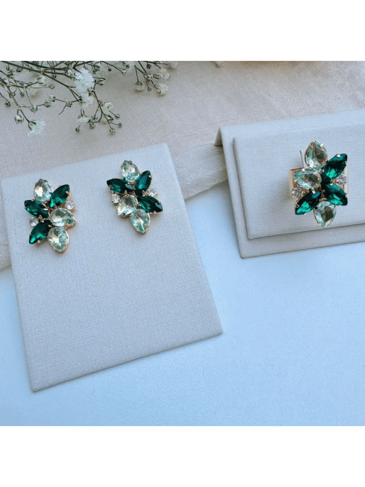 KIT BRINCO E ANEL CRISTIANE Cor:TONS DE VERDE