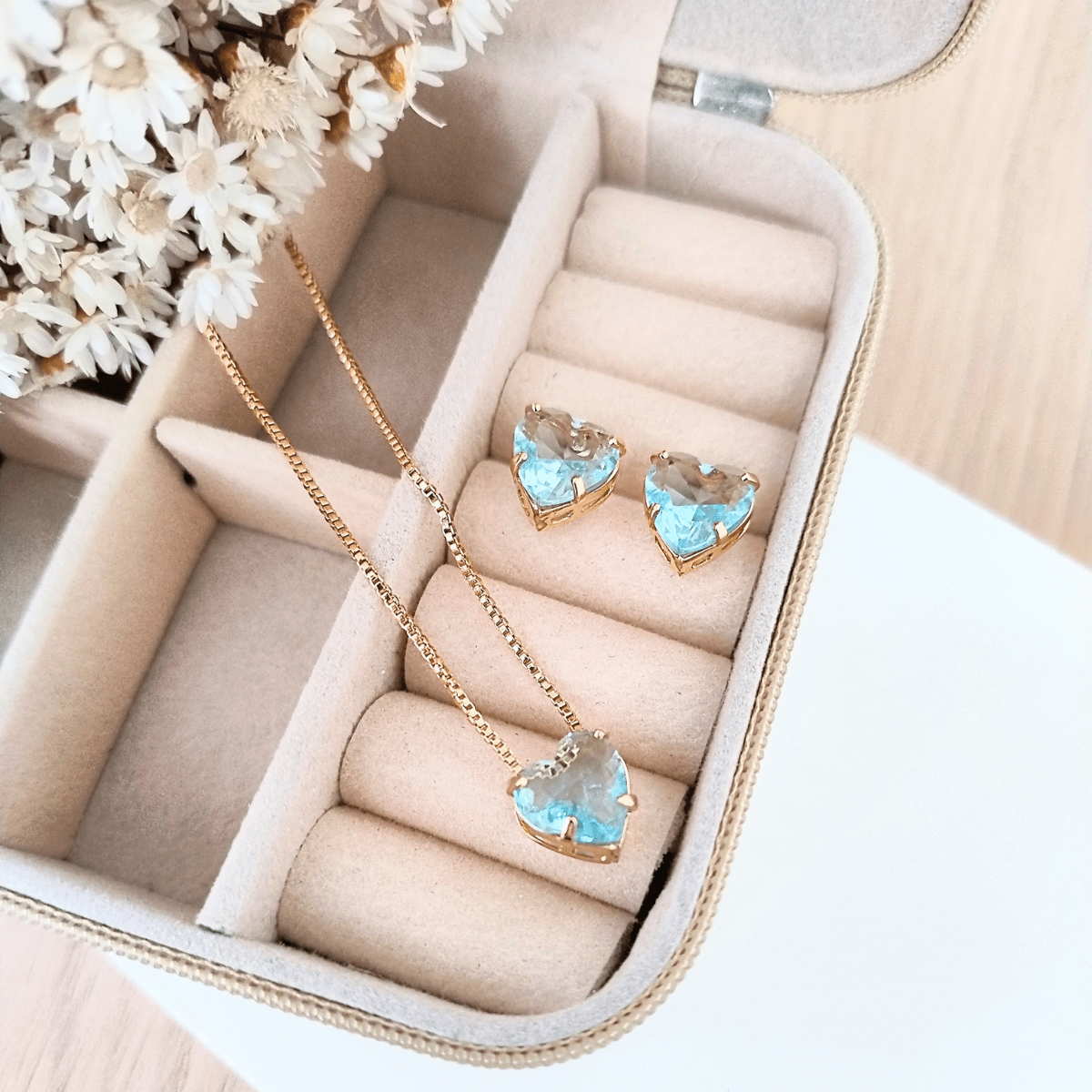 KIT COLAR COM BRINCO CORAÇÃO PEDRA ZIRCONIA Cor:Azul