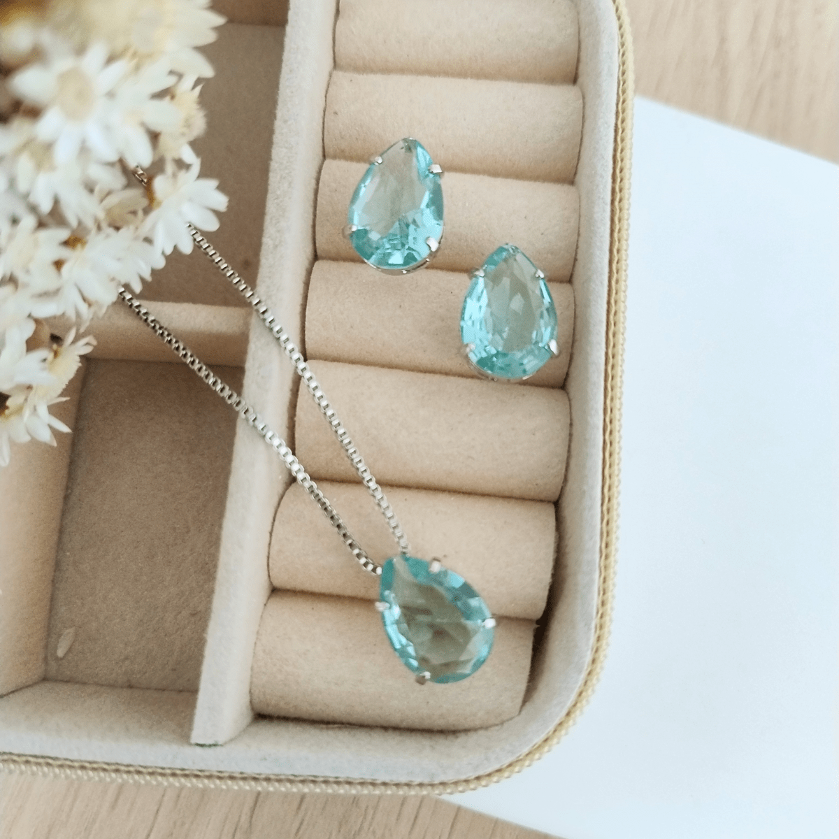 KIT COLAR COM BRINCO GOTA MENTA DE ZIRCONIA BANHO DE PRATA Cor:MENTA