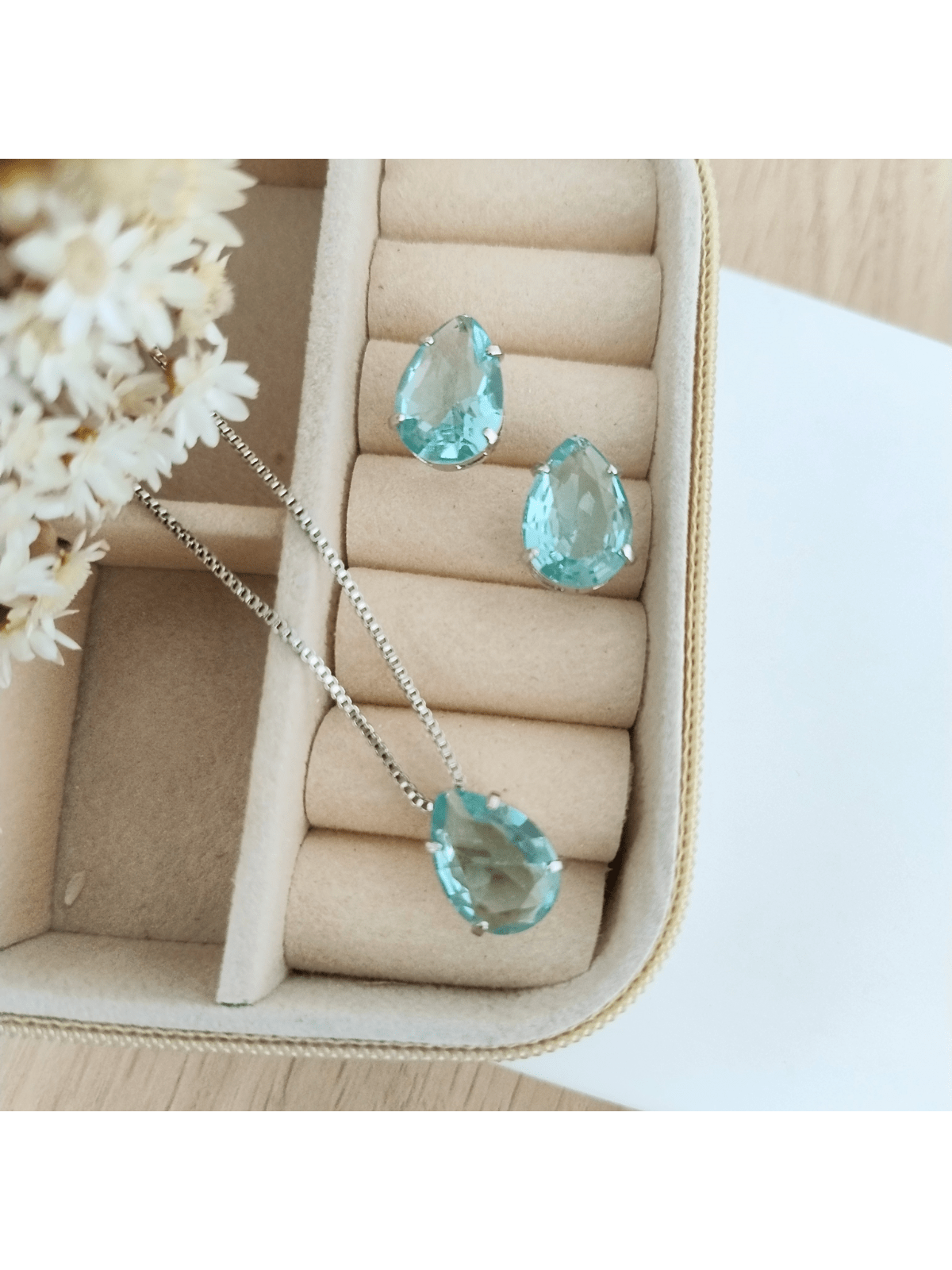 KIT COLAR COM BRINCO GOTA MENTA DE ZIRCONIA BANHO DE PRATA Cor:MENTA