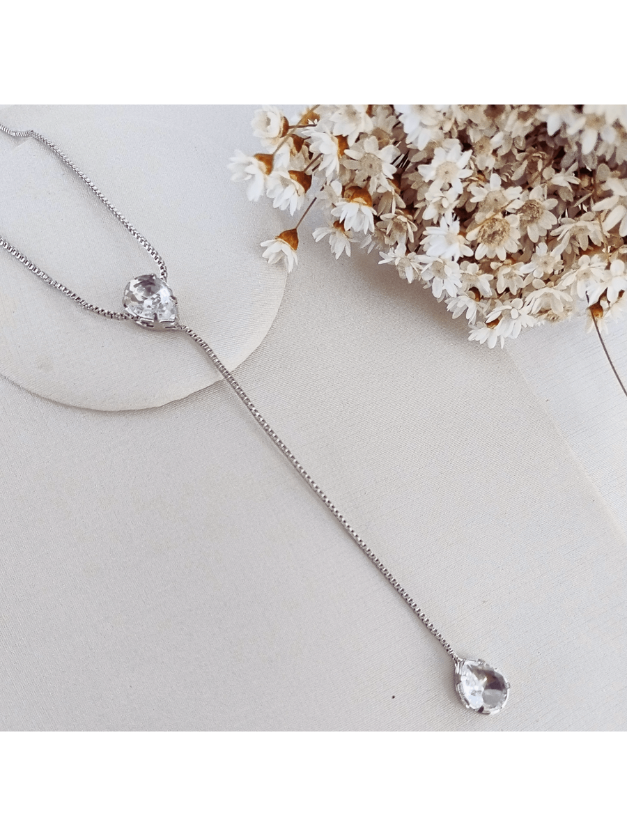 GRAVATINHA V E V MINI DE ZIRCONIA BANHO PRATA Cor:cristal