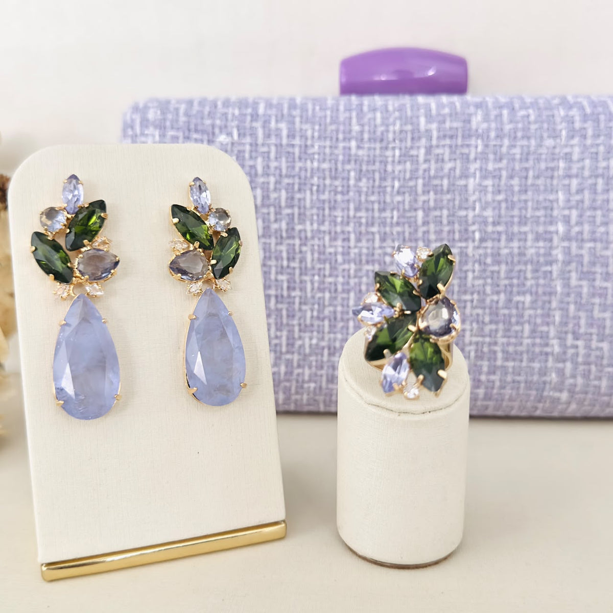 Kit Clutch, Brinco e Anel Regulável Kohler Lavanda com Verde Oliva Banho Dourado