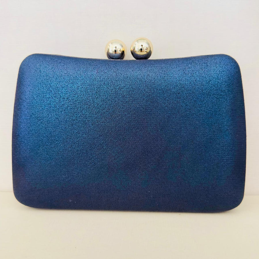 Clutch Metalizada Azul Safira com Detalhe Dourado