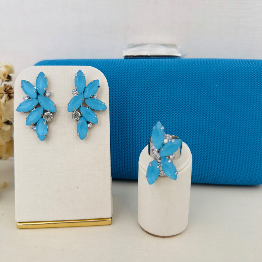Kit Clutch, Brinco e Anel Regulável Noronha de Pedraria Azul Claro Banho Prata