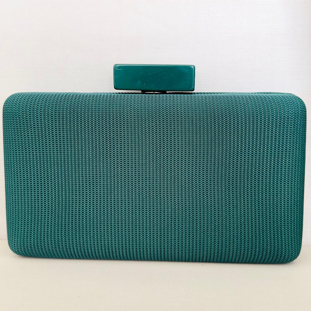 Clutch Verde Escura com Detalhe Ônix