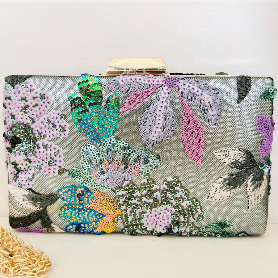 Clutch Bordada Menta com Lilás Detalhe Dourado