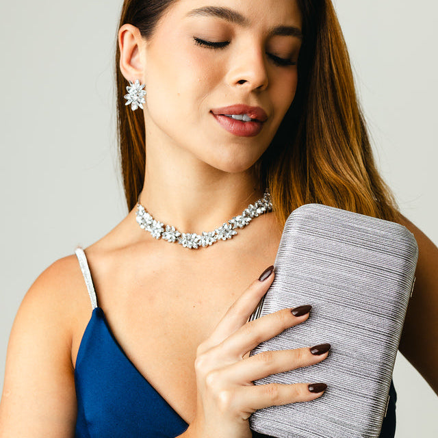 Kit Clutch, Brinco e Colar Jessy de Pedraria Cristal Banho Prata
