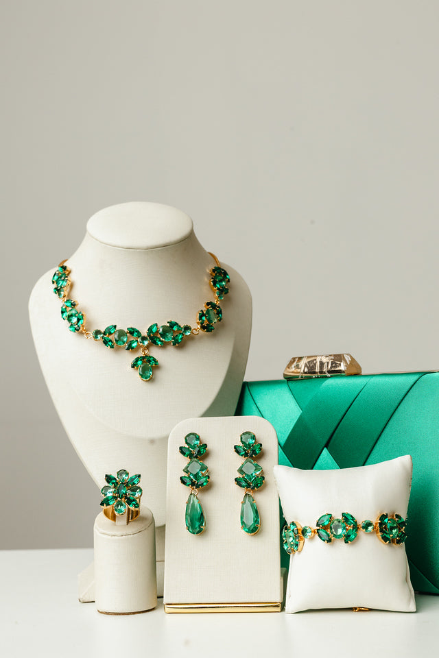 Kit 5 Peças Clutch, Brinco, Colar, Pulseira e Anel Regulável Luxo Tons de Verde Banho Dourado