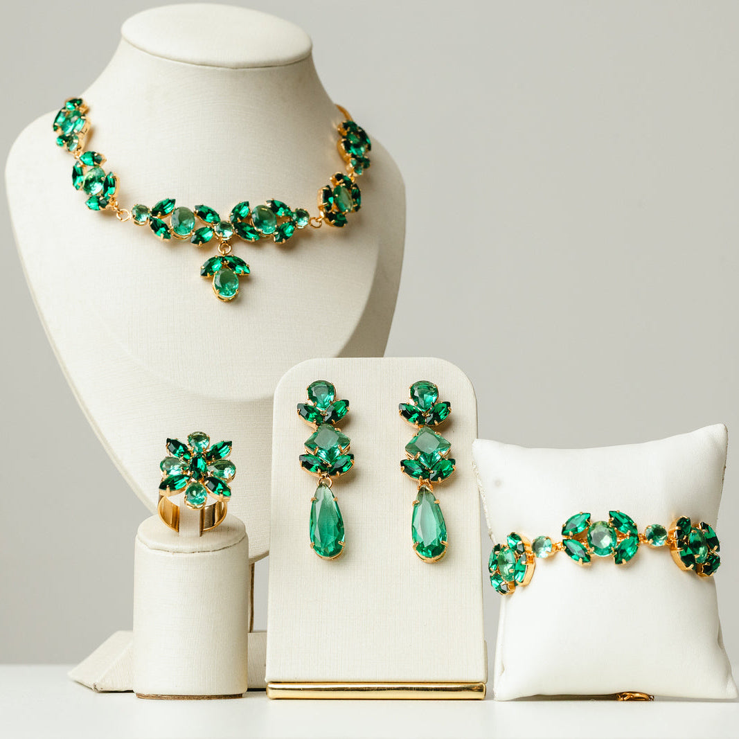 Kit 4 Peças Brinco, Colar, Pulseira e Anel Regulável Luxo Tons de Verde Banho Dourado
