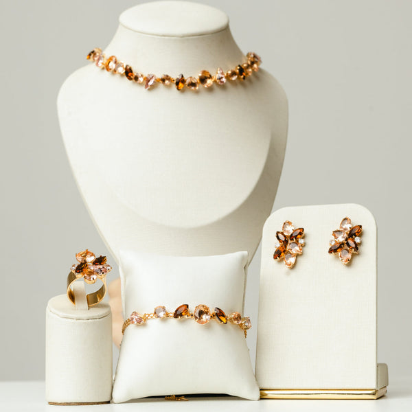 Kit 4 Peças Colar, Brinco, Anel Regulável e Pulseira Blair Tons de Marrom Banho Dourado