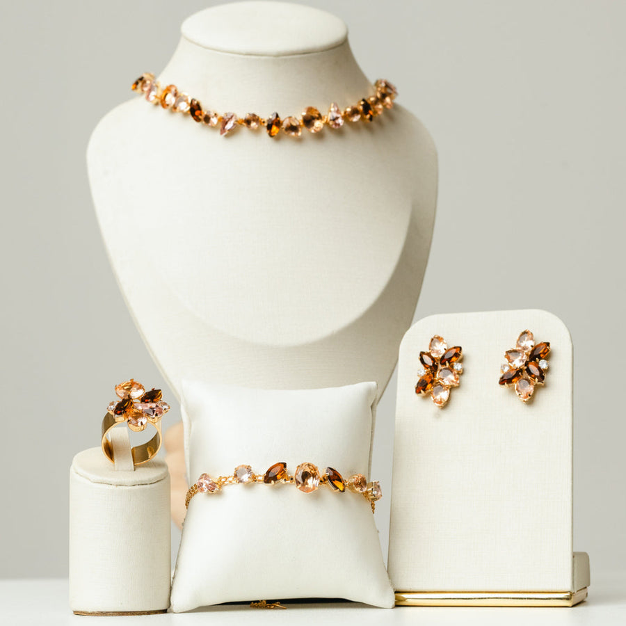 Kit 4 Peças Colar, Brinco, Anel Regulável e Pulseira Blair Tons de Marrom Banho Dourado