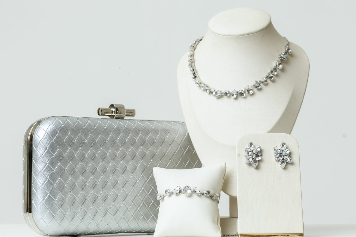Kit 4 Peças Clutch, Brinco, Pulseira e Colar Blair Cristal Prata
