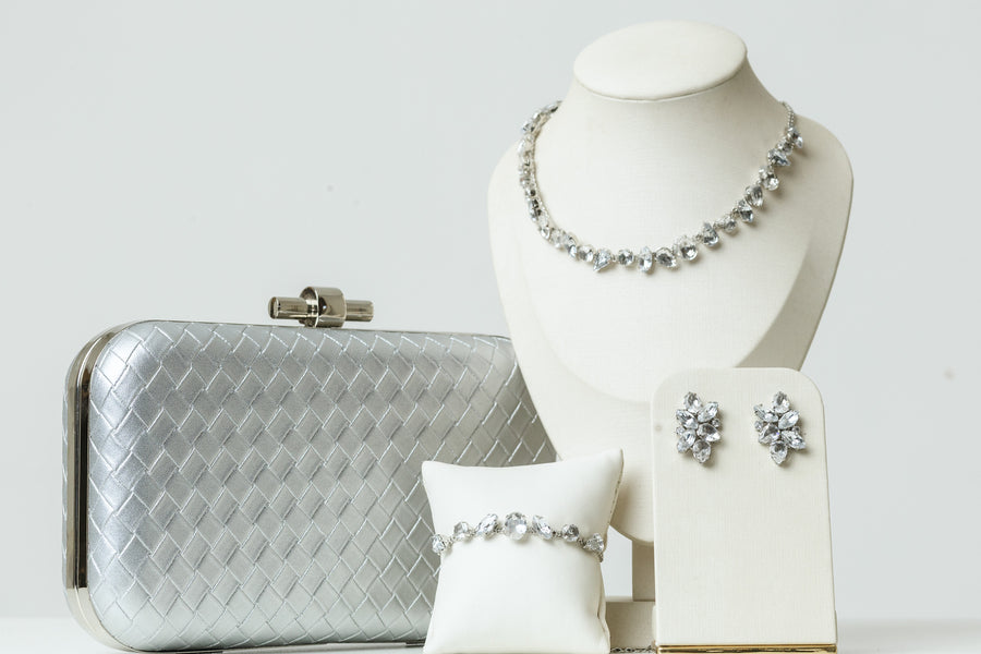 Kit 4 Peças Clutch, Brinco, Pulseira e Colar Blair Cristal Prata