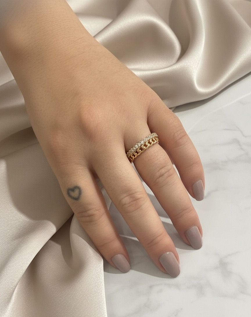 Anel Aparador Duplo Corrente com Zircônias | Dourado Tamanho:21