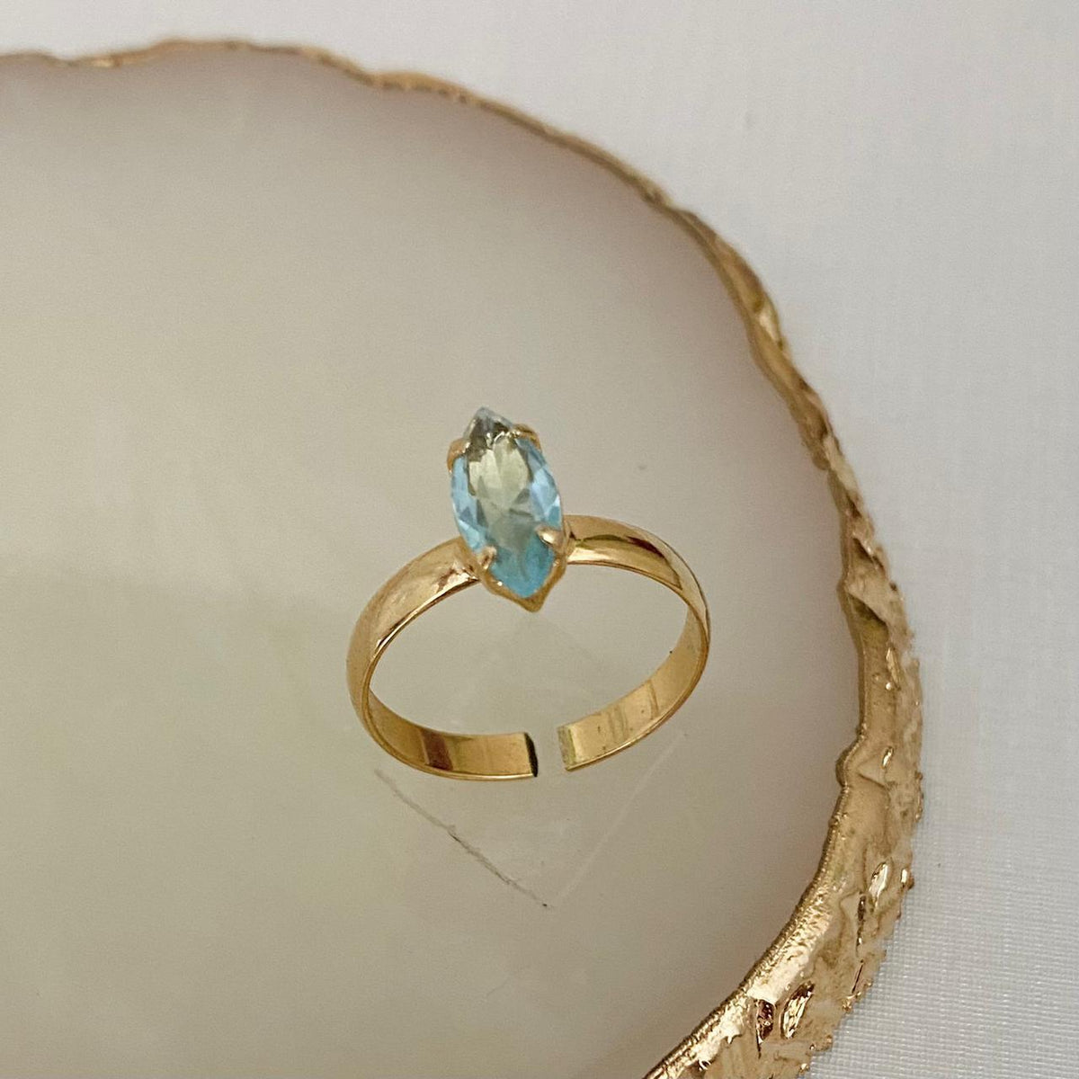 Anel De Navete Azul Em Zirconia Dourado
