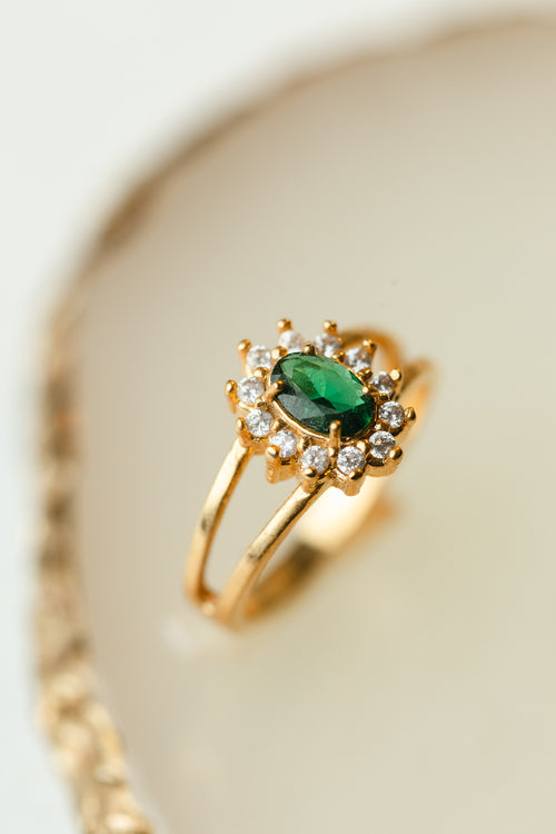 Anel Solitário Verde com Zircônia | Dourado