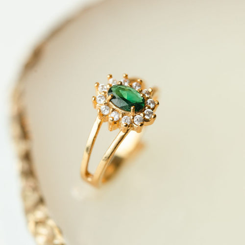 Anel Solitário Verde com Zircônia | Dourado