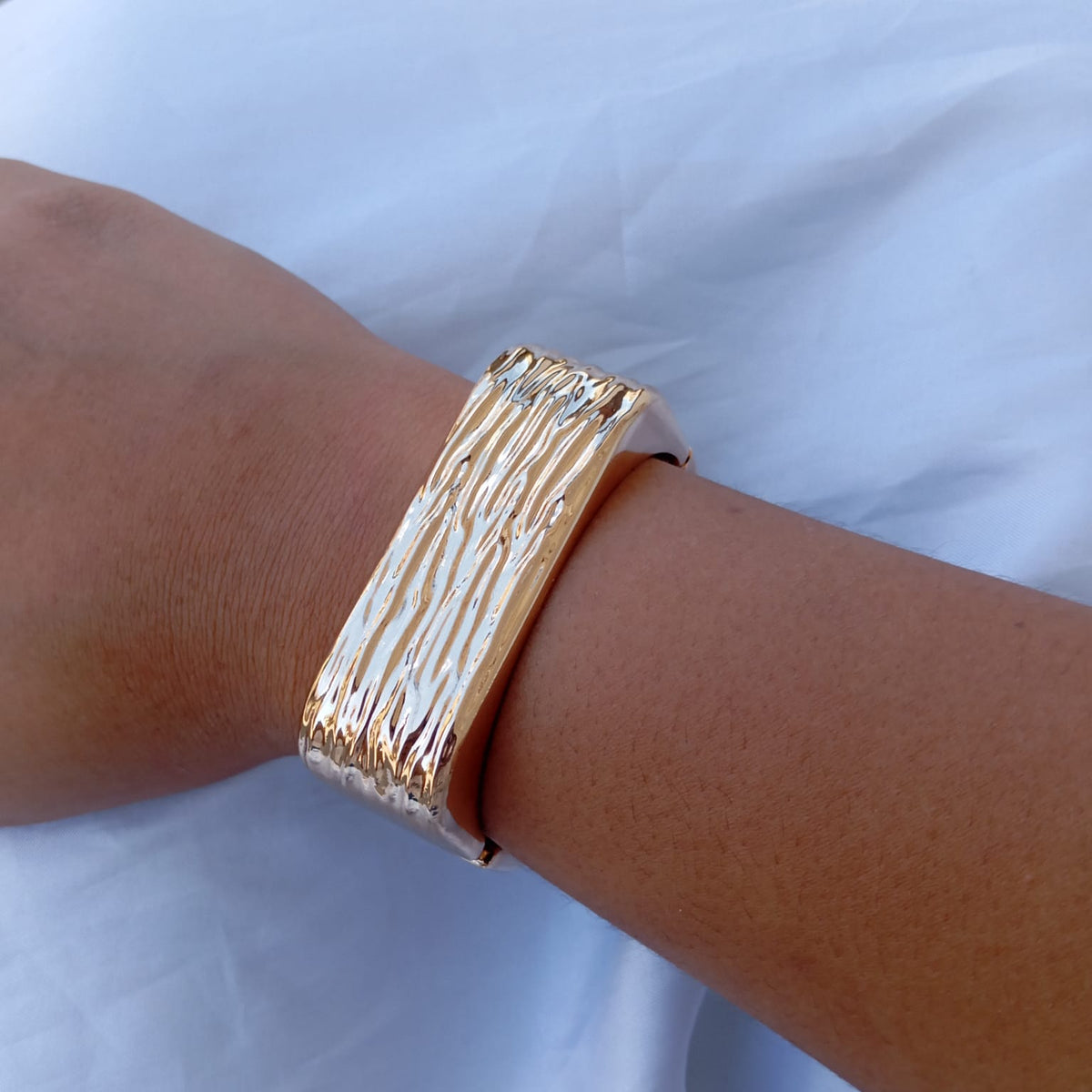 Bracelete Quadrado Ondas Dourado