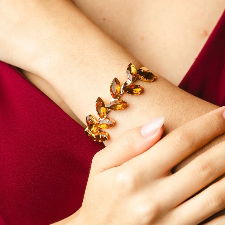 Bracelete Scarlat Marrom Banho Dourado