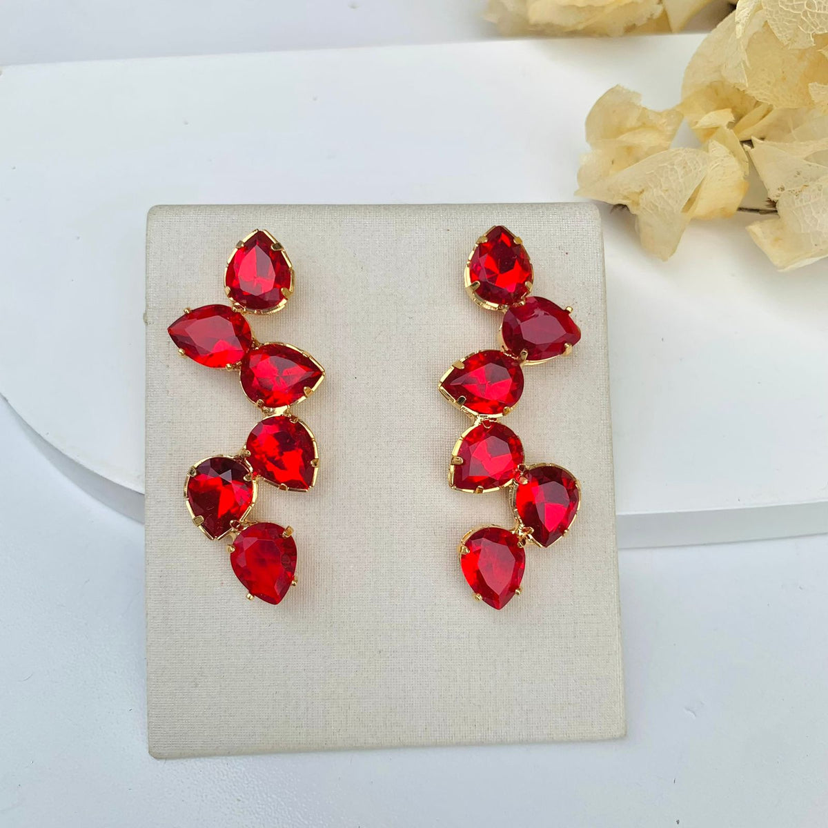 Brinco Vermelho em Zircônia com Dourado Kiss