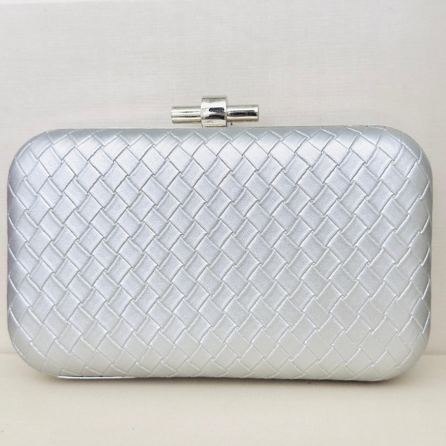 Clutch Detalhada Prata