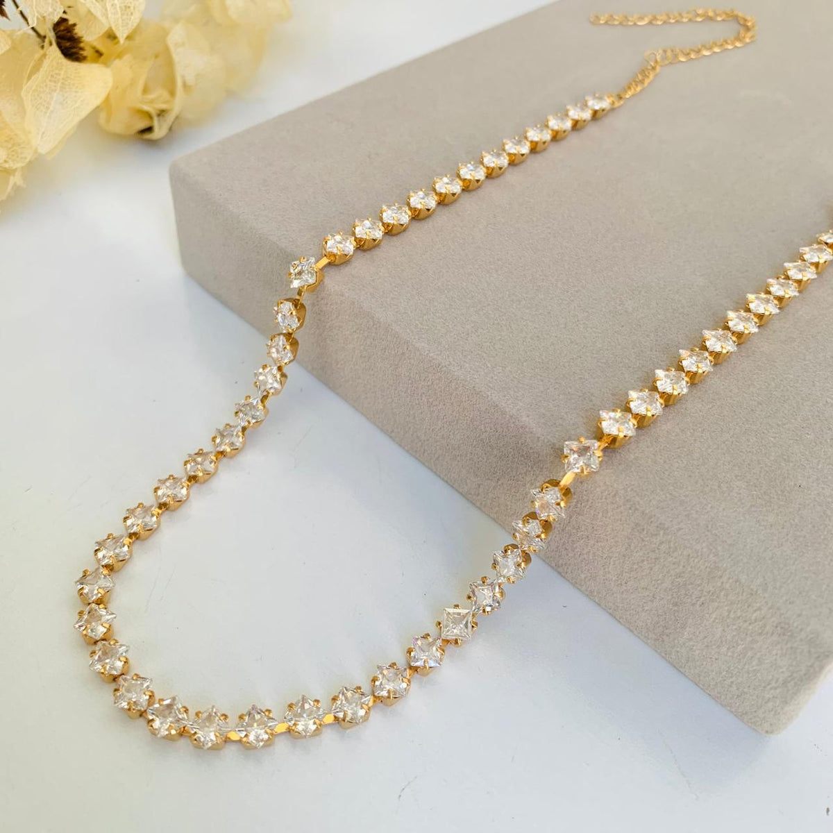 Chocker de Riviera Strellar Cristal Dourada