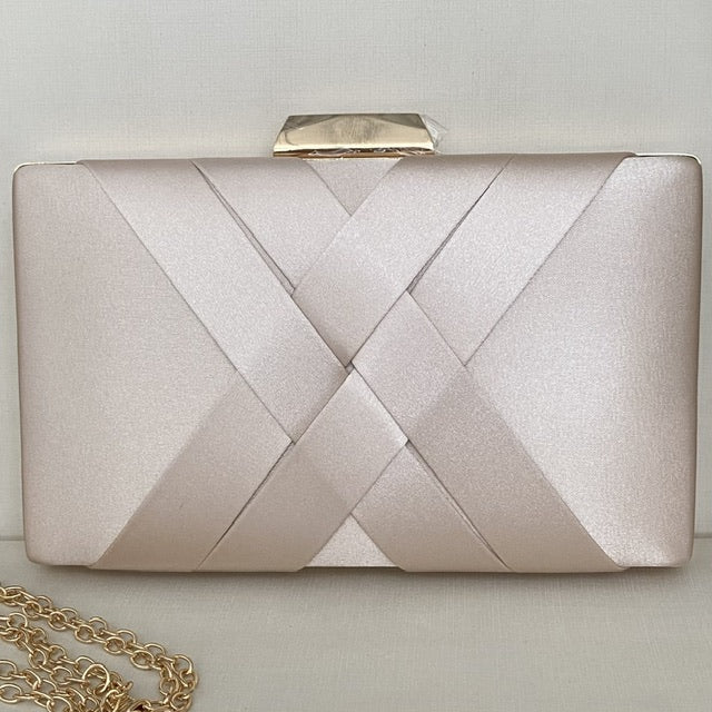 Clutch de X Nude Dourada