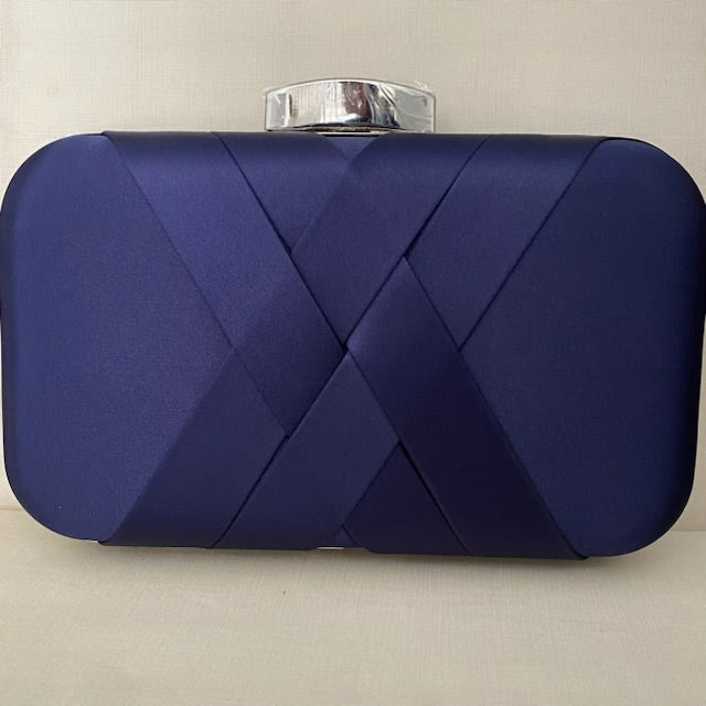 Clutch de X Safira Detalhe Prata