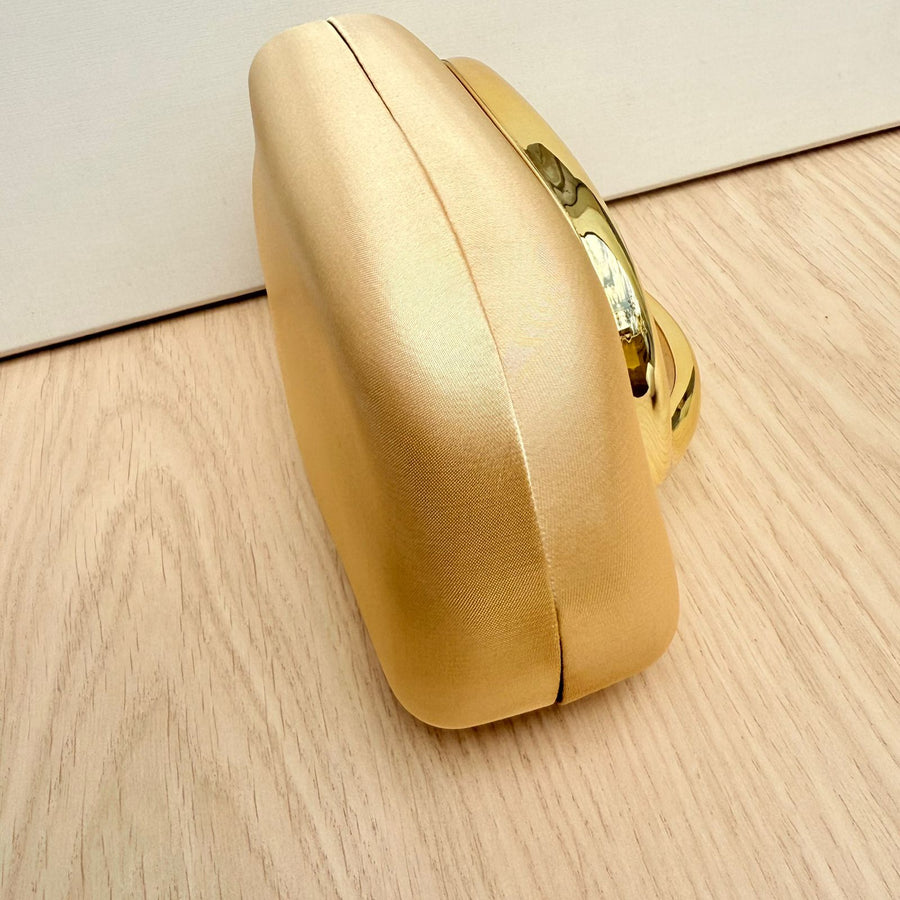 Clutch Dourada