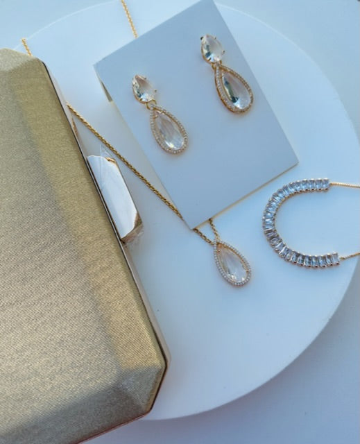 Clutch Dourada com Acessórios em Cristal Tallis