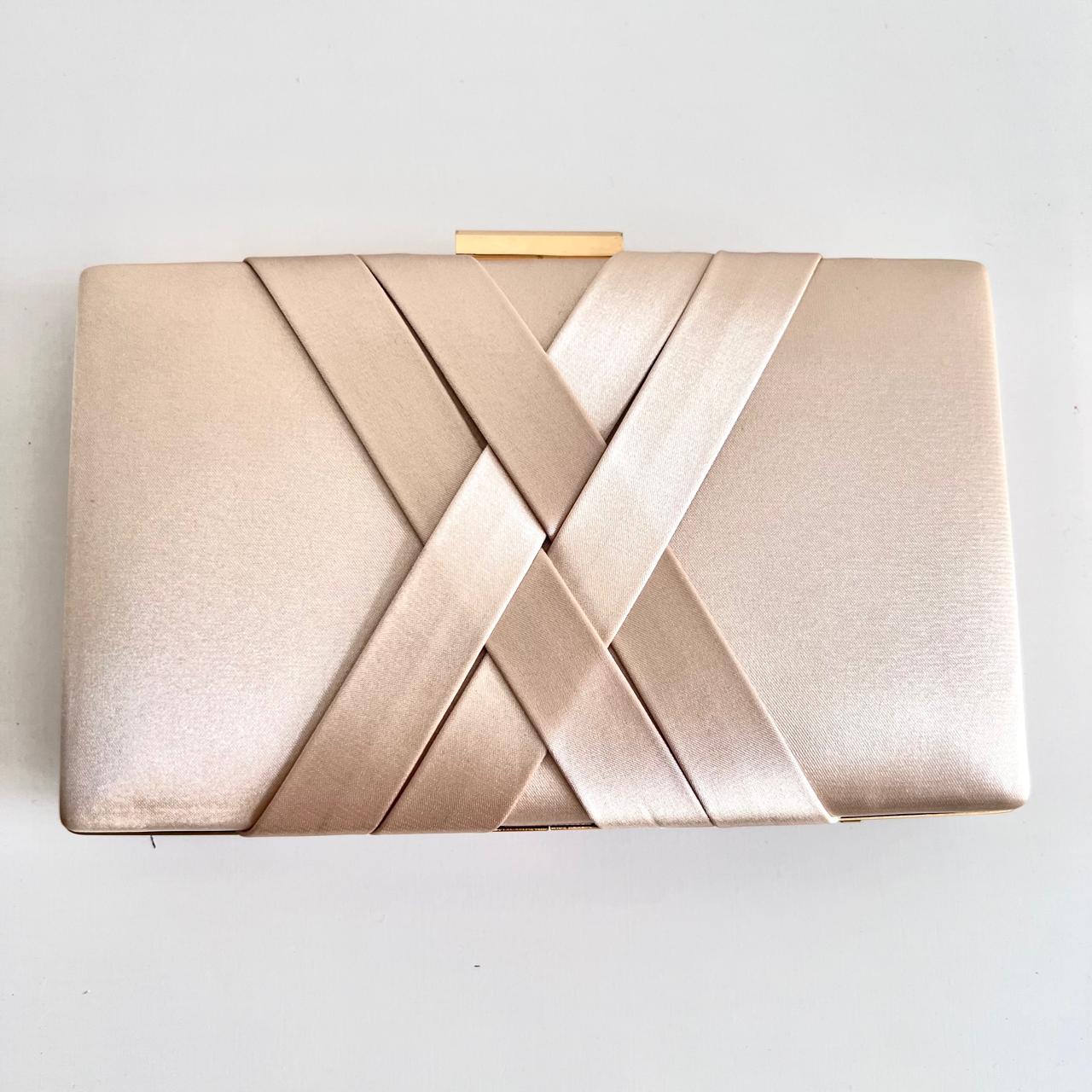 Clutch Dourada Quadrada