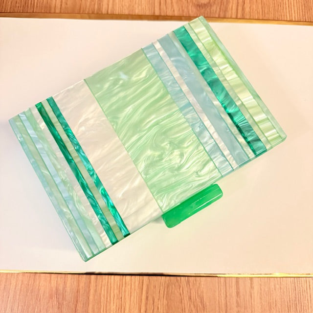 Clutch Madrepérola Menta com Listrada