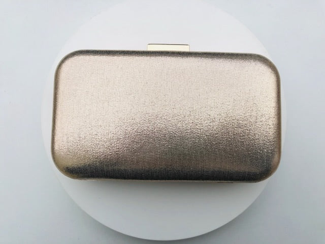 Clutch Metalizada Champanhe Dourada