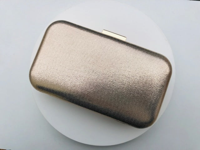 Clutch Metalizada Champanhe Dourada