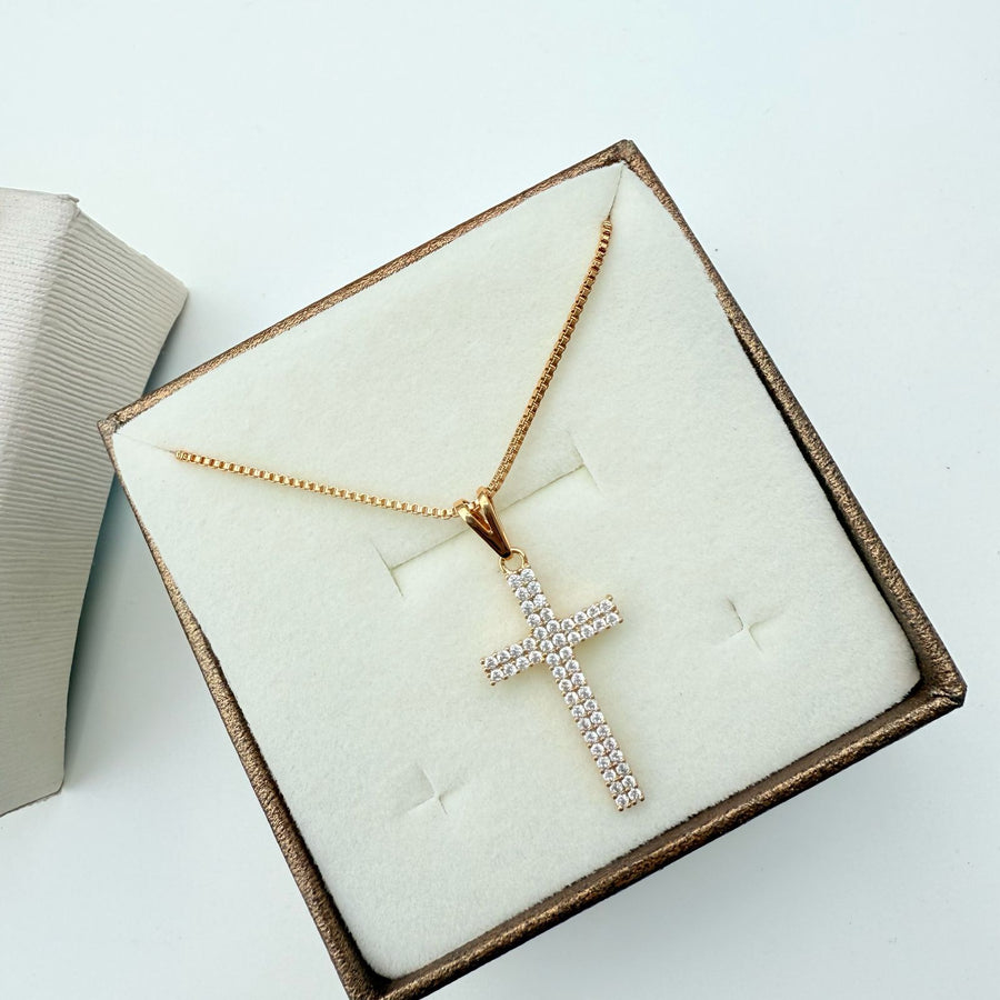 Colar Crucifixo de Zircônia