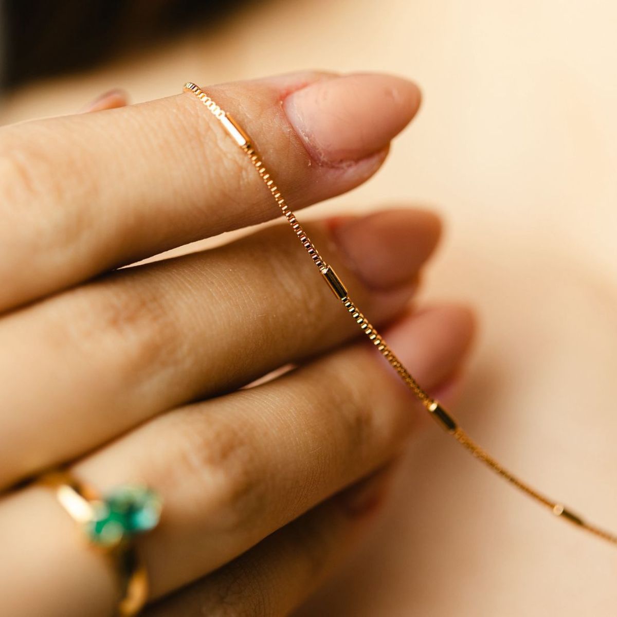 Colar Curto de Caninho Dourado