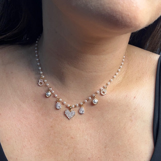 Colar de Pérolas com Charmys