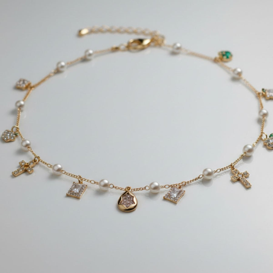 Colar de Perolas com Charmys em Zircônia Kabum Dourado